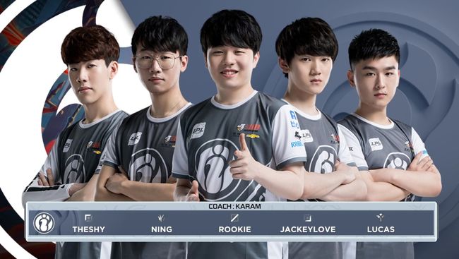 育专家正在 育专家正在